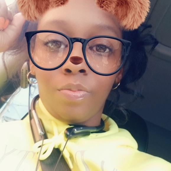 Meet your Posher, Latis - Picture 1 of 1